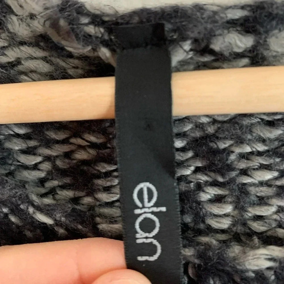 Elan Witchy Black Gray Marled Fuzzy Long Sleeve Round Neck Sweater size Medium - Picture 5 of 11